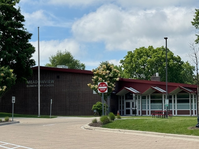 view of building exterior