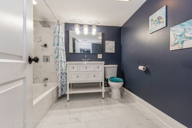 full bathroom featuring shower / bath combo with shower curtain, vanity, and toilet