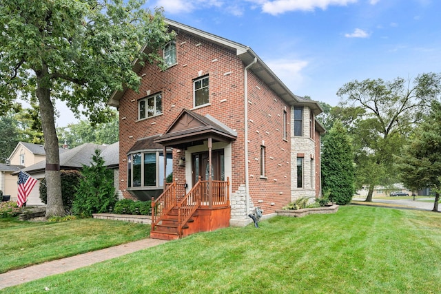 front of property featuring a front lawn