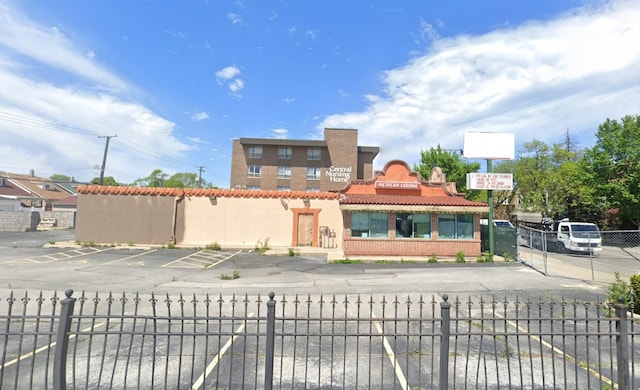 Listing photo 2 for 2430 N Central Ave, Chicago IL 60639