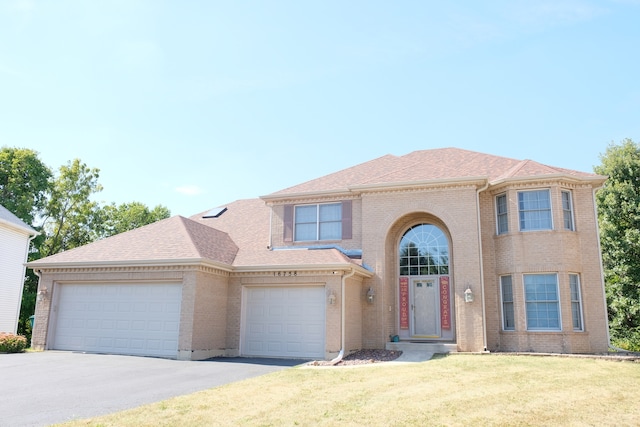 view of front of house featuring a front yard