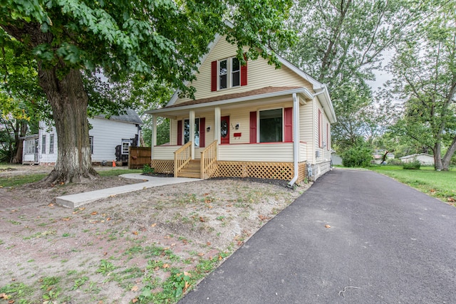 view of front of property with covered porch