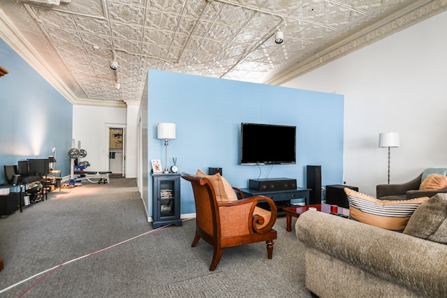 living room featuring carpet floors and ornamental molding