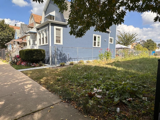 Listing photo 2 for 731 N Lorel Ave, Chicago IL 60644