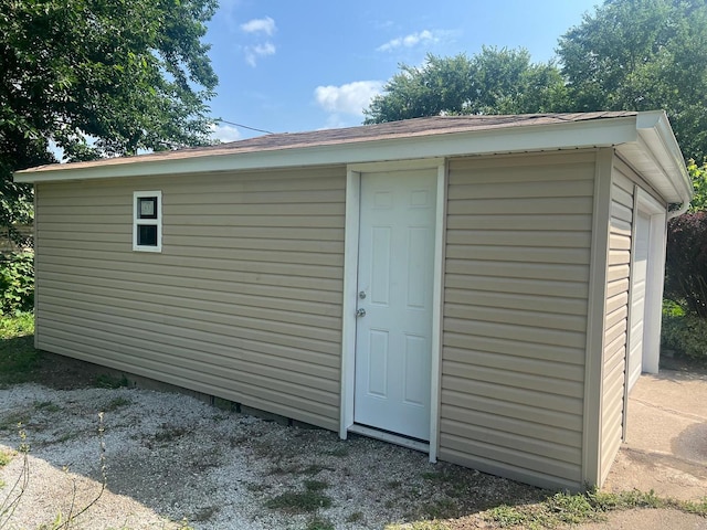 view of outbuilding