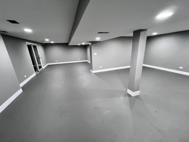 5042 Boulders Dr, Gurnee, IL 60031 - finished below grade area with baseboards and recessed lighting