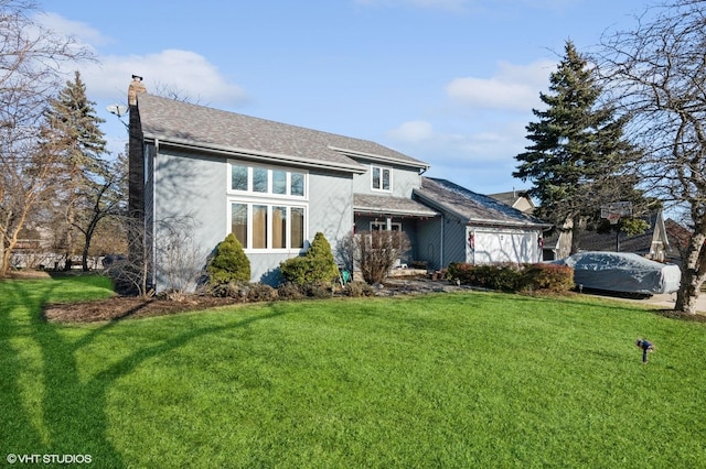 view of front of house featuring a front lawn