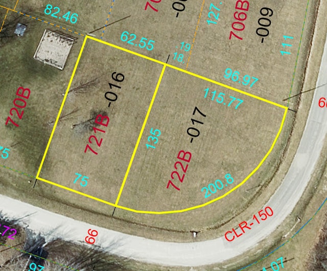 132 Comanche Trl, Loda, IL 60948 - photo 2