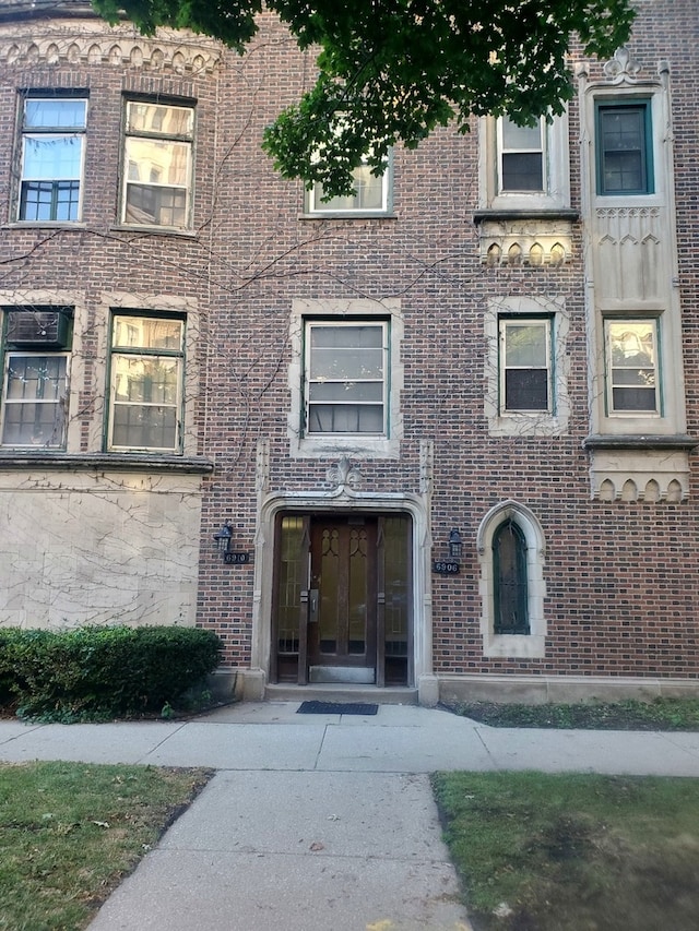 view of front of home featuring french doors