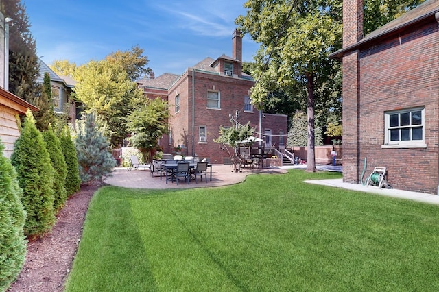 5235 S University Ave, Chicago, IL 60615 - view of yard featuring a patio