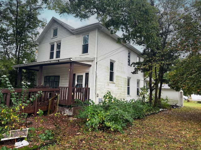 view of front of house with covered porch