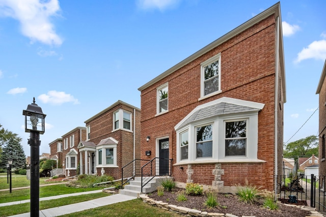 view of front facade featuring a front lawn