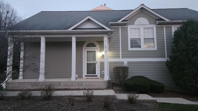 view of front facade with a porch