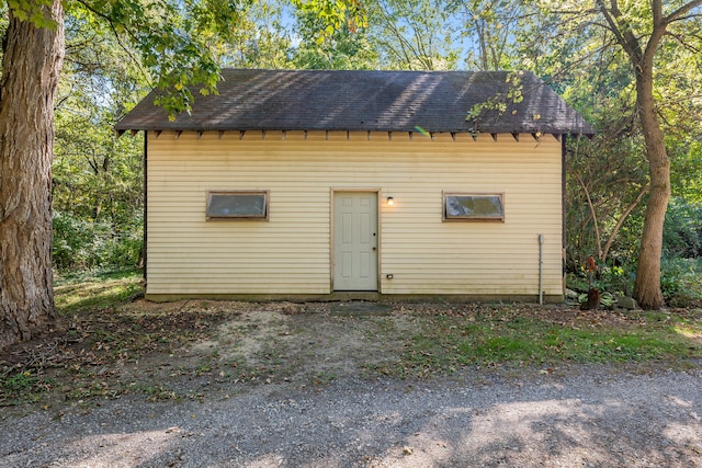 view of outbuilding