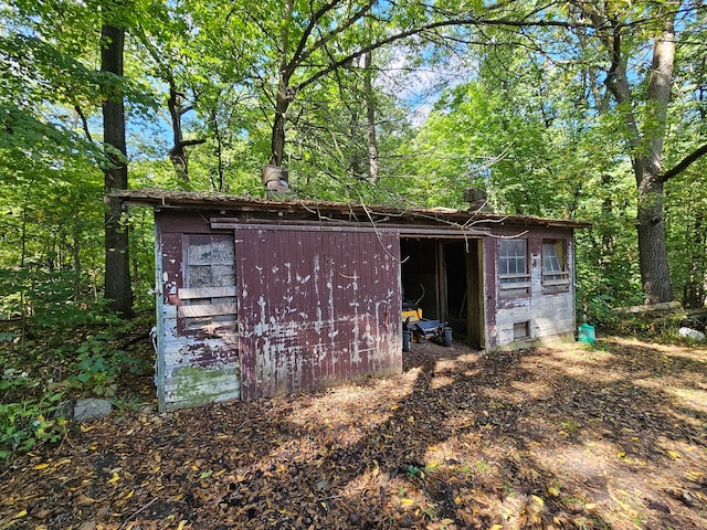 view of outdoor structure