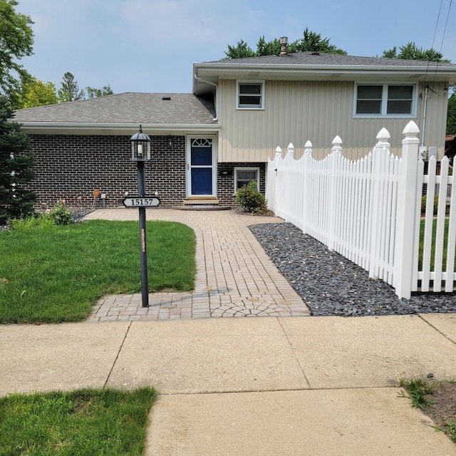 view of front facade featuring a patio area