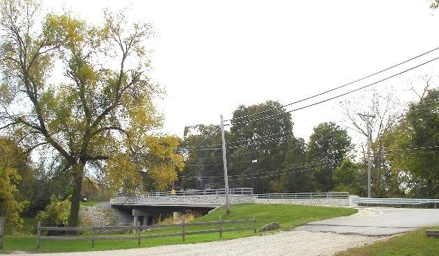 2910 Rolling Oaks Rd, Spring Grove, IL 60081