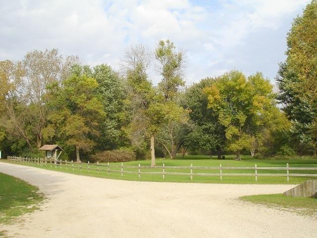 7416 Briar Ct, Spring Grove, IL 60081