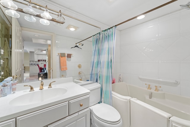 full bathroom with shower / tub combo with curtain, vanity, and toilet