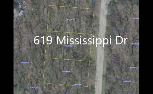 619 Mississippi Dr, Dixon, IL 61021