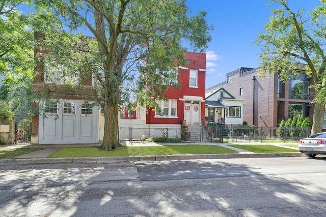 2333 W Huron St, Chicago, IL 60612 - view of front of property featuring a fenced front yard