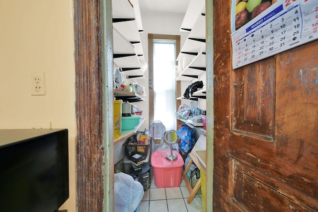 2333 W Huron St, Chicago, IL 60612 - view of pantry
