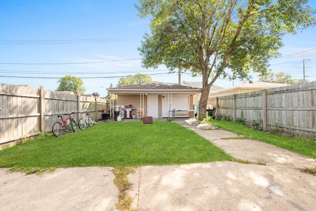 4035 W Marquette Rd, Chicago, IL 60629 - back of property featuring a detached garage