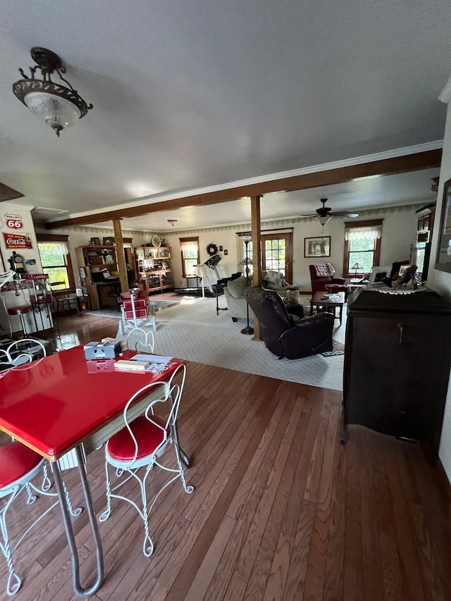 living room with carpet flooring and crown molding