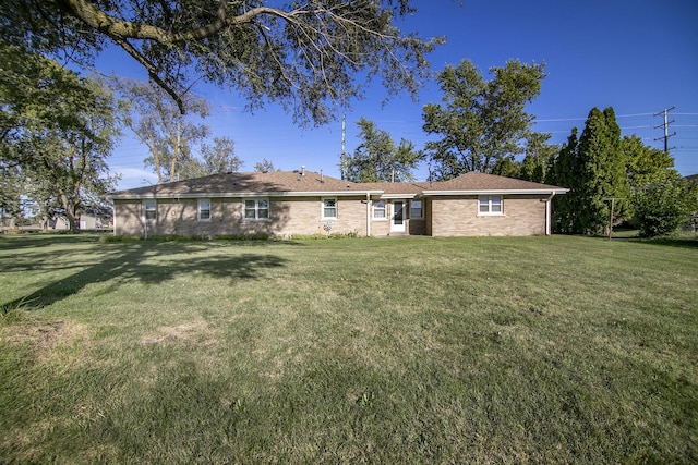 76 S 7000w Rd, Kankakee, IL 60901 - back of house with a yard