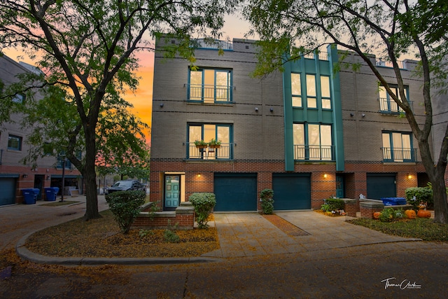 view of front of house featuring a garage