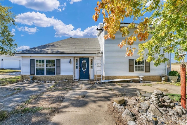 view of front of property