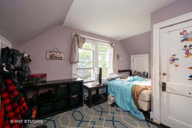 empty room with ornamental molding, hardwood / wood-style floors, and radiator heating unit