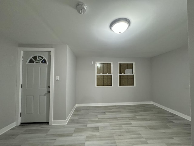 6830 S Michigan Ave, Chicago, IL 60637 - foyer featuring light wood-style flooring and baseboards