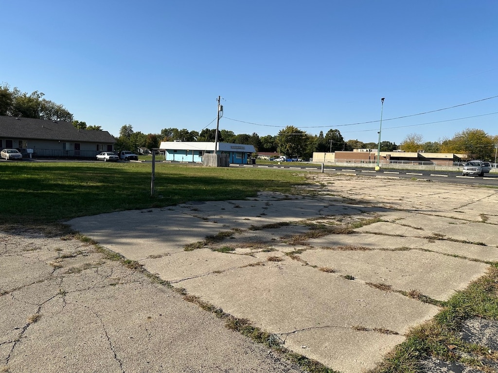 717 N 1st St, Dekalb, IL 60115