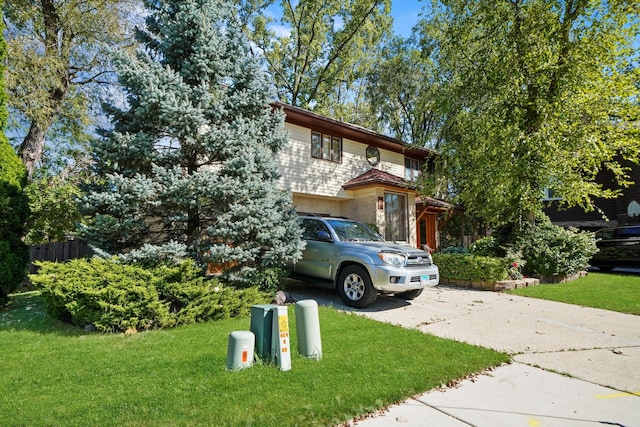 view of front of house with a front yard