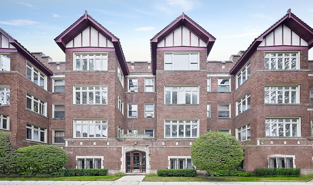 view of building exterior