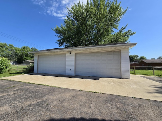 6809 S Joanne Ave, Rochelle, IL 61068 - view of detached garage