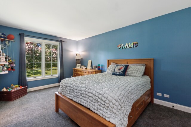 view of carpeted bedroom