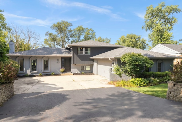 view of front of house with a garage