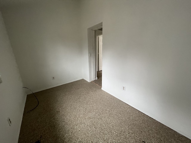 view of carpeted spare room