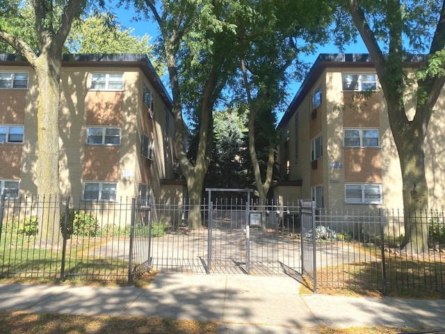 view of front facade