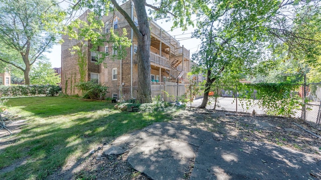 Listing photo 3 for 5424 S Ingleside Ave, Chicago IL 60615