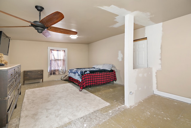 bedroom with ceiling fan