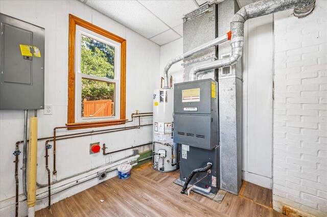 920 S 5th St, Watseka, IL 60970 - utilities with electric panel and water heater