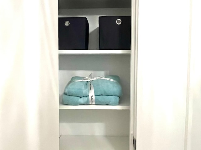 3140 Sherwood Ave, Markham, IL 60428 - view of closet