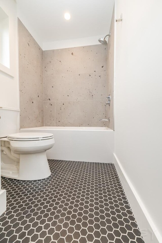 2715 Reese Ave, Evanston, IL 60201 - bathroom with toilet, shower / bath combination, and recessed lighting
