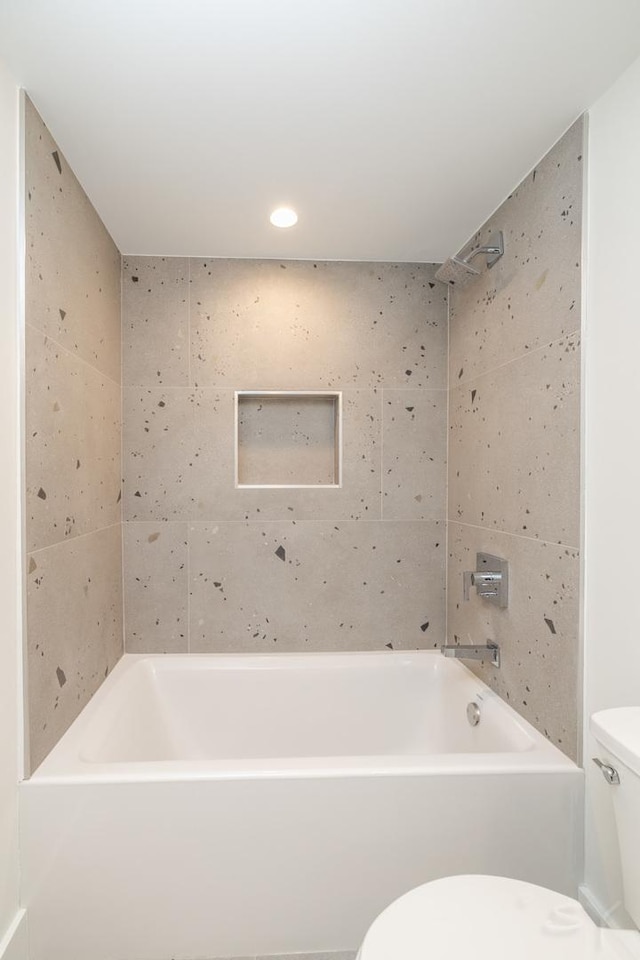 2715 Reese Ave, Evanston, IL 60201 - full bath featuring toilet, a tub, a shower, and recessed lighting