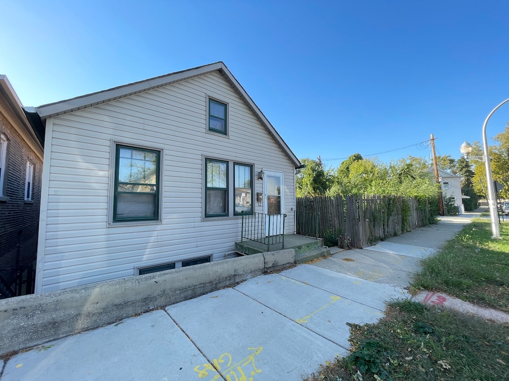 view of front of home