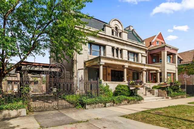 view of front of house