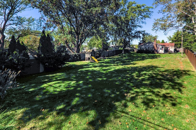 814 Countryside Dr, Wheaton, IL 60187 - view of yard with a playground